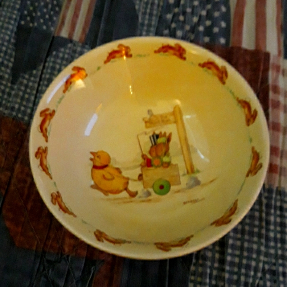 Bunnykins by Royal Doulton Chick Pulling Bunny Couple! Cereal Bowl 6" - Picture 1 of 5
